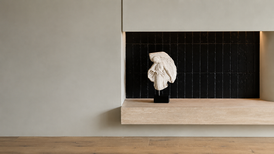 The Quiet Luxury of Material: How Wood, Ceramic, and Vintage Frames Define Modern Emotional Interiors